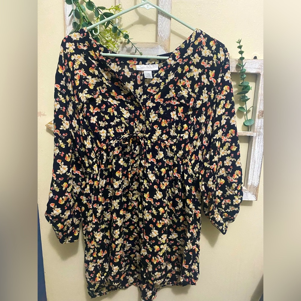 Motherhood Maternity floral shirt